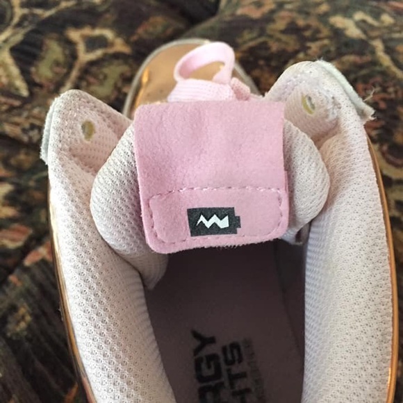 😱🔥🎁❤️Skechers Rose Gold Light up ‼️Girls - Picture 6 of 7
